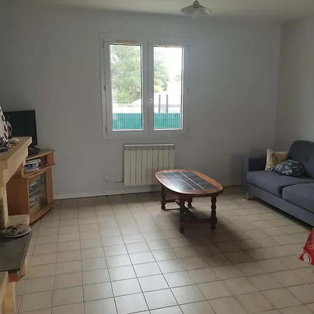 Holiday home Maison Agreable A 300m De La Avec Cour Et Tv, 3 Chambres, Pour 6 Personnes, - Fr-1-476-200 La Tranche-sur-Mer